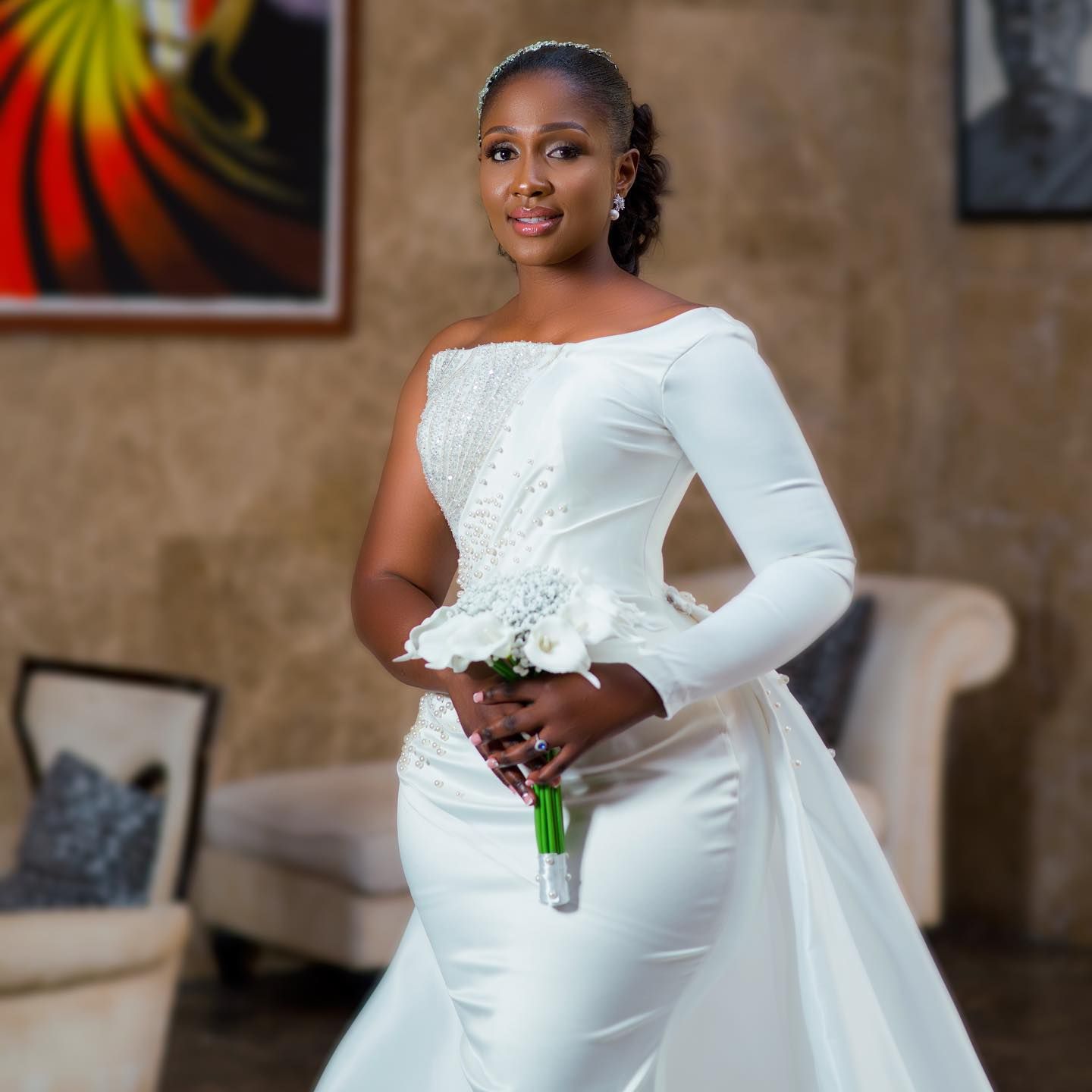 2024 Vintage Arabic Mermaid Wedding Dresses Bridal Gowns One Shoulder Satin Crystal Beads Pearls Plus Size African Overskirts Detachable Train Long Sl