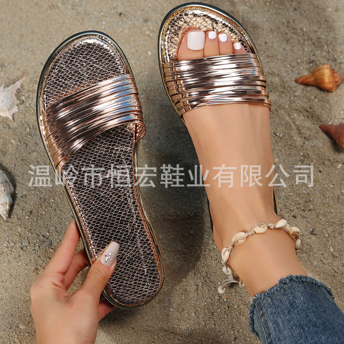 Sandals Womens Slippers 2023 Summer New Minimalist Slim Strap Flat Bottom Cool Slippers One Line Outward Wearing Slippers for Women J240315
