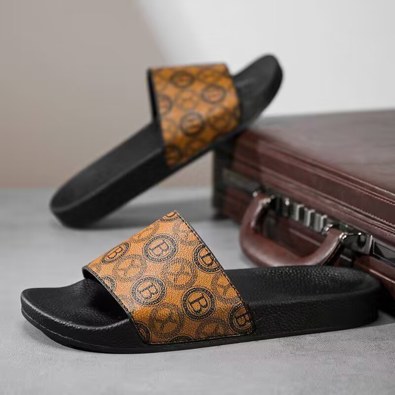 Summer Men's Slippers Size 39-45 High Quality Comfortable Soft Sole Fashion All-Match Non-Slip Deodorant Outdoor Beach Sandals