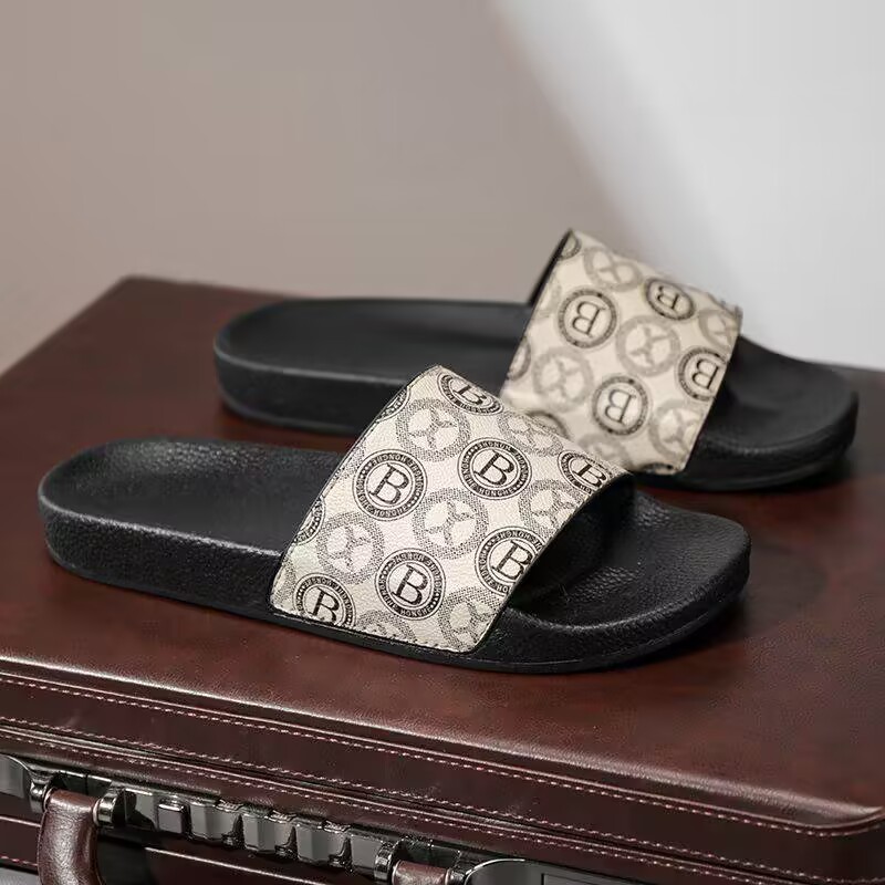 Summer Men's Slippers Size 39-45 High Quality Comfortable Soft Sole Fashion All-Match Non-Slip Deodorant Outdoor Beach Sandals