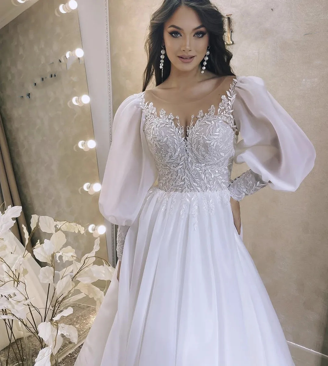 Puff Long Sleeves A Line Wedding Dresses Floor Length Sheer Crew Neck Lace Appliques Elegant Simple White Bridal Gowns Back Covered Buttons 2024