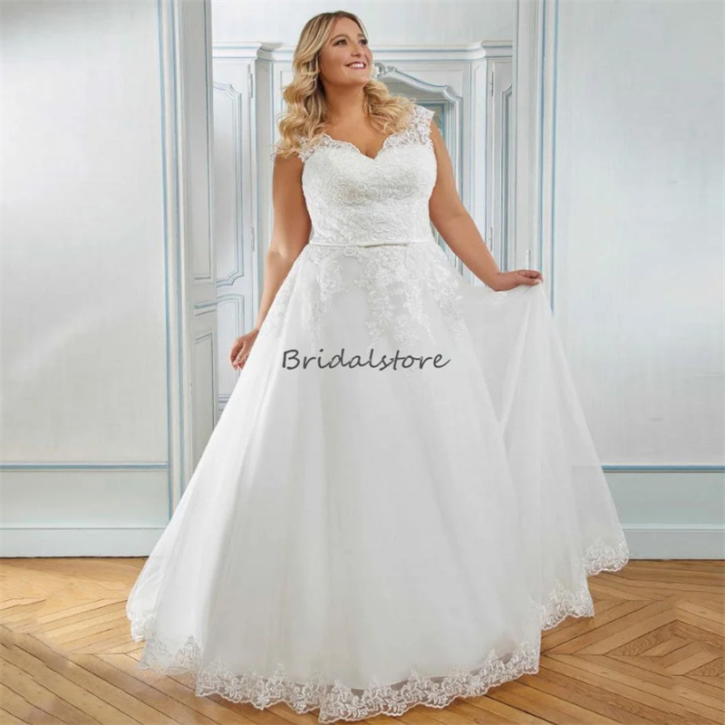 Plus Size White Wedding Dress 2024 Sexy V Neck Floor Length Tulle Appliques Lace Beach Bride Dress Corset Lace Up Bridal Gowns Elegant Vestido De Novi