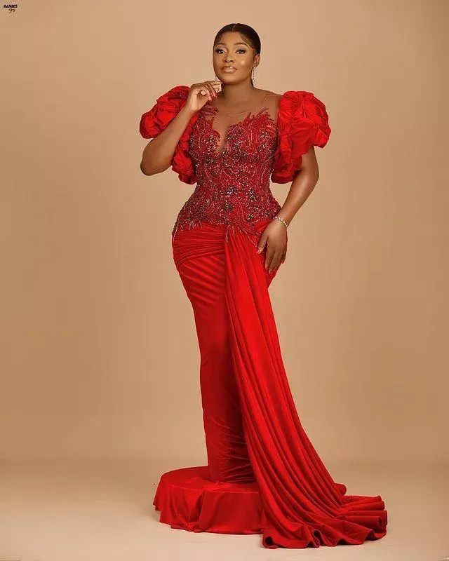 Red Luxurious Sexy Prom Dresses Lace Beaded Crystals Evening Formal Party Second Reception Birthday Engagement Gowns Dress Plus Size Arabic Aso Ebi