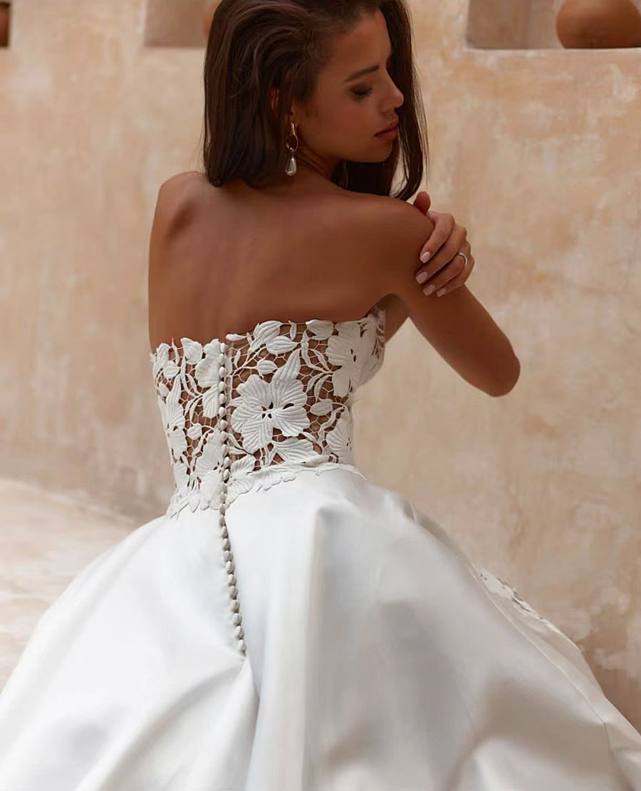 Elegant Sweetheart Wedding Dress For Women Lace Appliques Lllusion Sleeveless Backless A Line Simple Bridal Gown