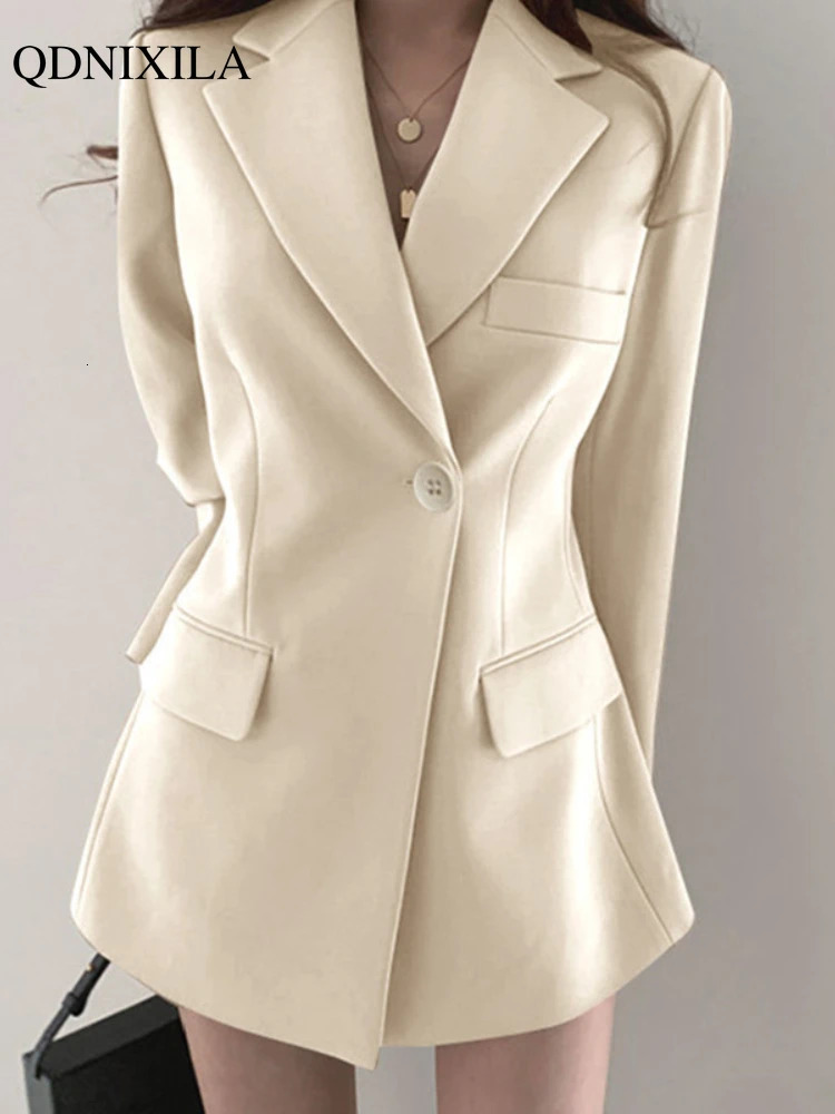 Spring Fashion Oversize White Womens Blazer Korean Elegant Slim British Style Womens Small Suit Jacket Office Wear Outfit 240306