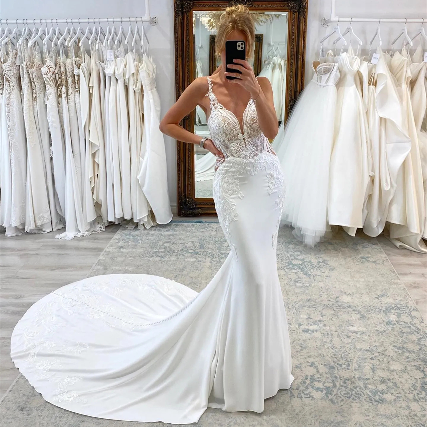 2024 Boho Mermaid Wedding Dresses Sexy Backless Sleeveless Long Satin Bridal Gown Lace Appliques Spaghetti Summer Beach Bride Wear White Ivory Robe De