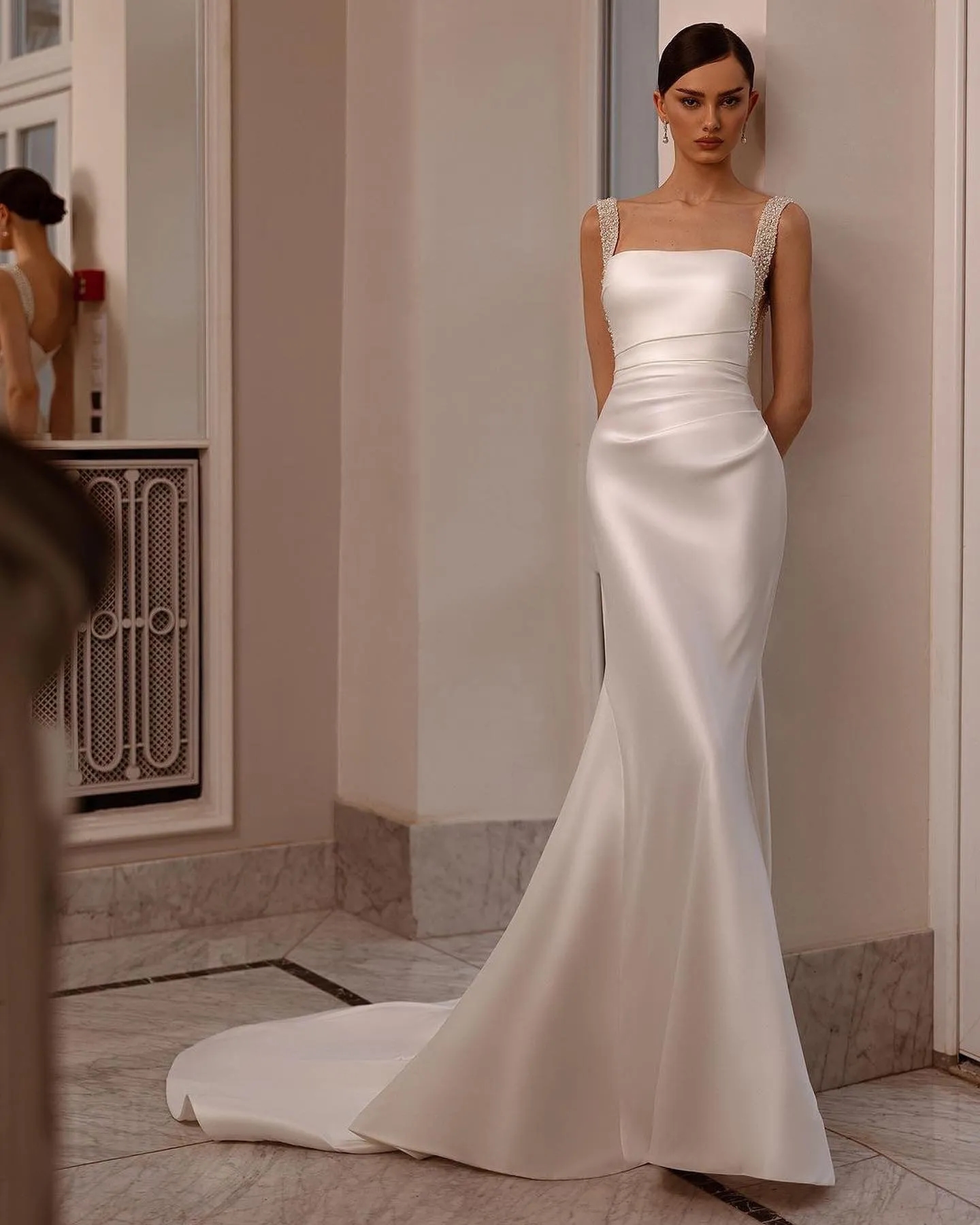 Mermaid Dresses Glamorous Overskirts Pearls Beads Straps Satin Wedding Dress Sweep Train Robe De Mariee Bridal Gowns YD