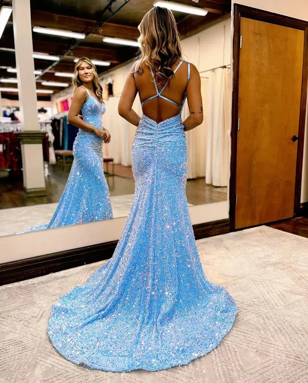 Bling Sparkly Blue Evening Dresses Sexy Mermaid Backless Spaghetti Strap V Neck Sweep Train Formal Prom Gowns Custom Made Vestidos De Bal estidos