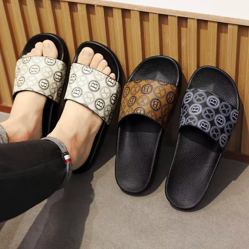 Summer Men's Slippers Size 39-45 High Quality Comfortable Soft Sole Fashion All-Match Non-Slip Deodorant Outdoor Beach Sandals