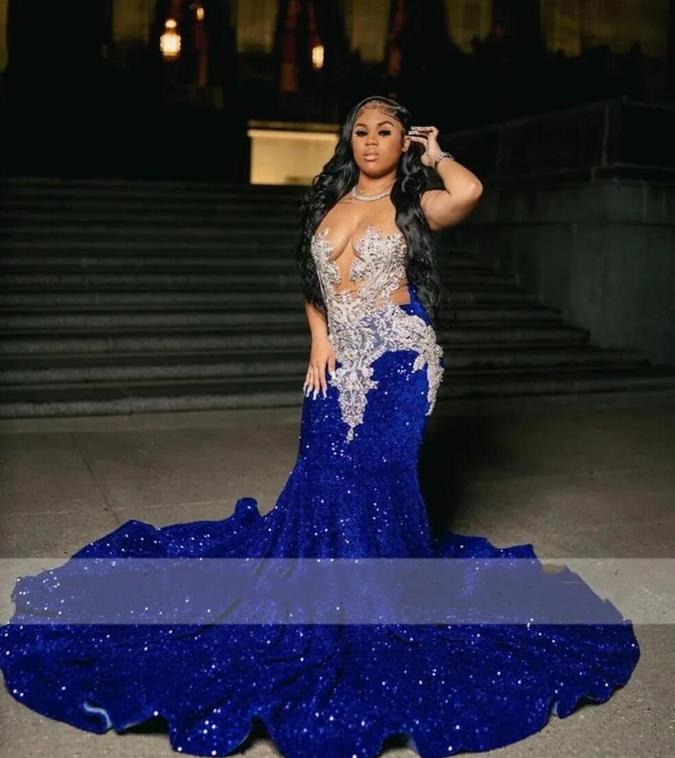 2024 Royal Blue Sequins Beaded Appliques Prom Dresses For Black Girls Sheer Neck Sweep Train Mermaid Formal Occasion Gowns