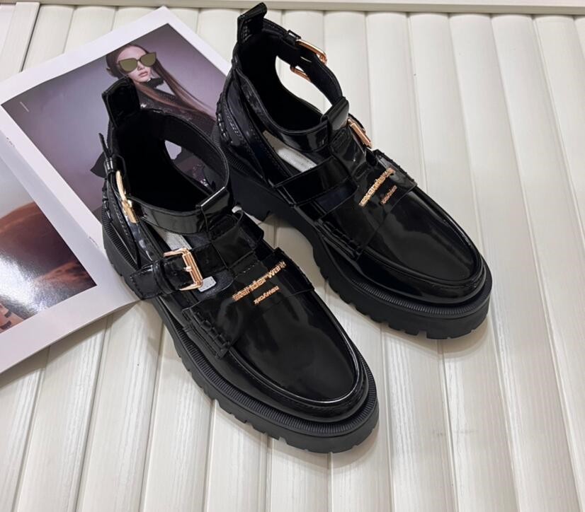 Master's Classic Crafted Women's Sandals with Headband and Heel, Low Top and High Top, Two Thick Soles and Low Heels with Gold Letter Decora