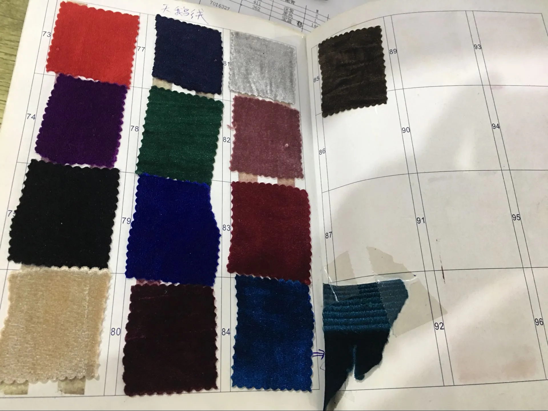 Veet Yellow Long Mermaid Prom Dresses Black Girls' Halter Lace Appliques Backless Sweep Train Evening Gowns