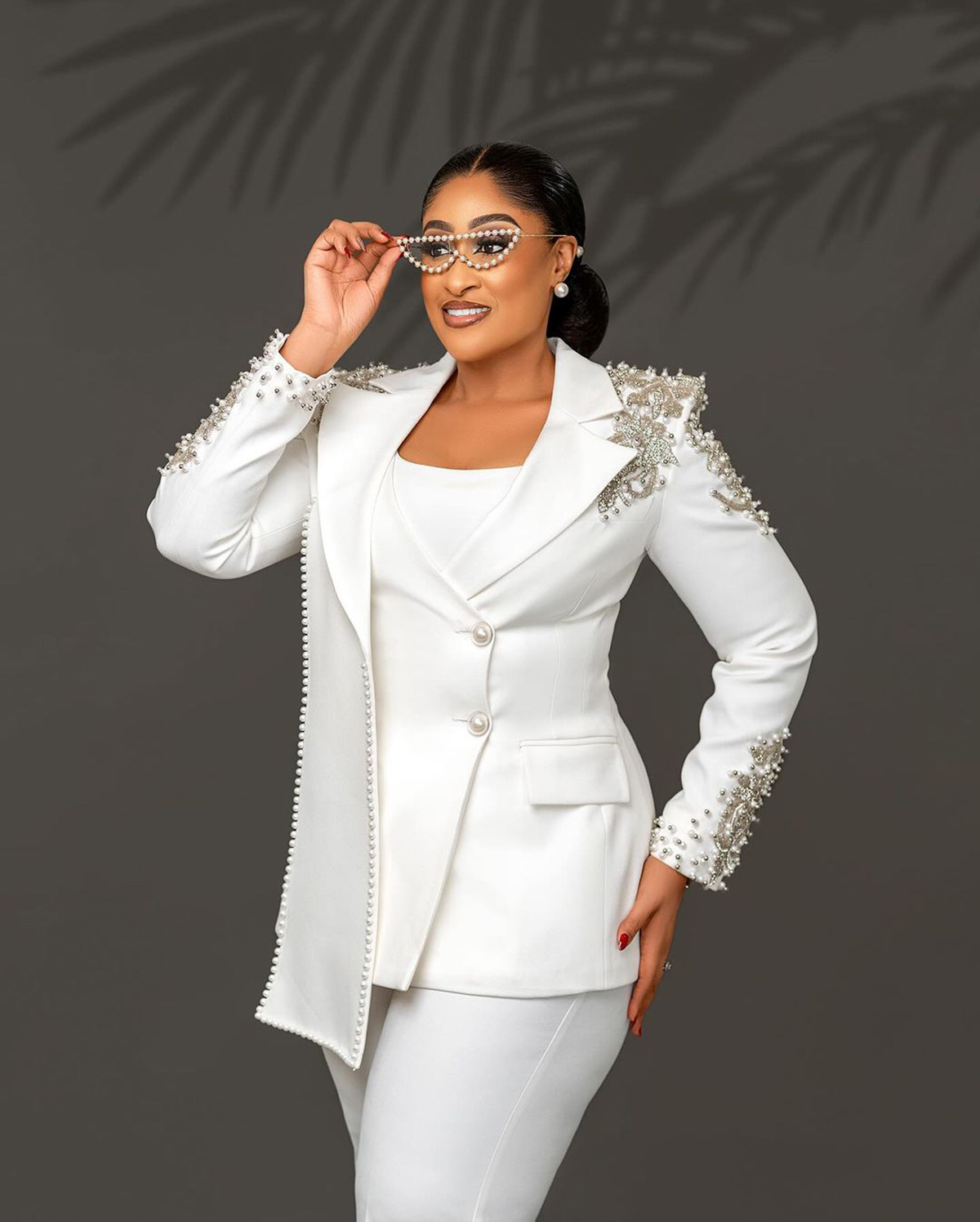 Unique Design Beads Women Pants Suits White Wedding Blazer Jacket Guest Wear Slim Fit 2 Pieces