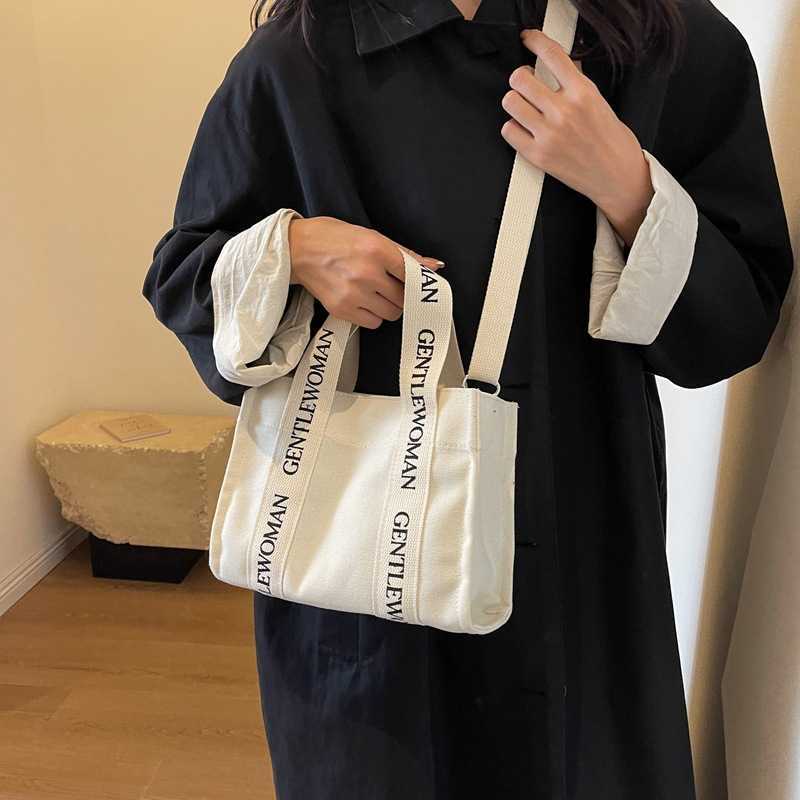 Leisure Handheld Small Bag Gentle Woman Canvas Bag Letter Vegetable Basket Shoulder Bag 240315