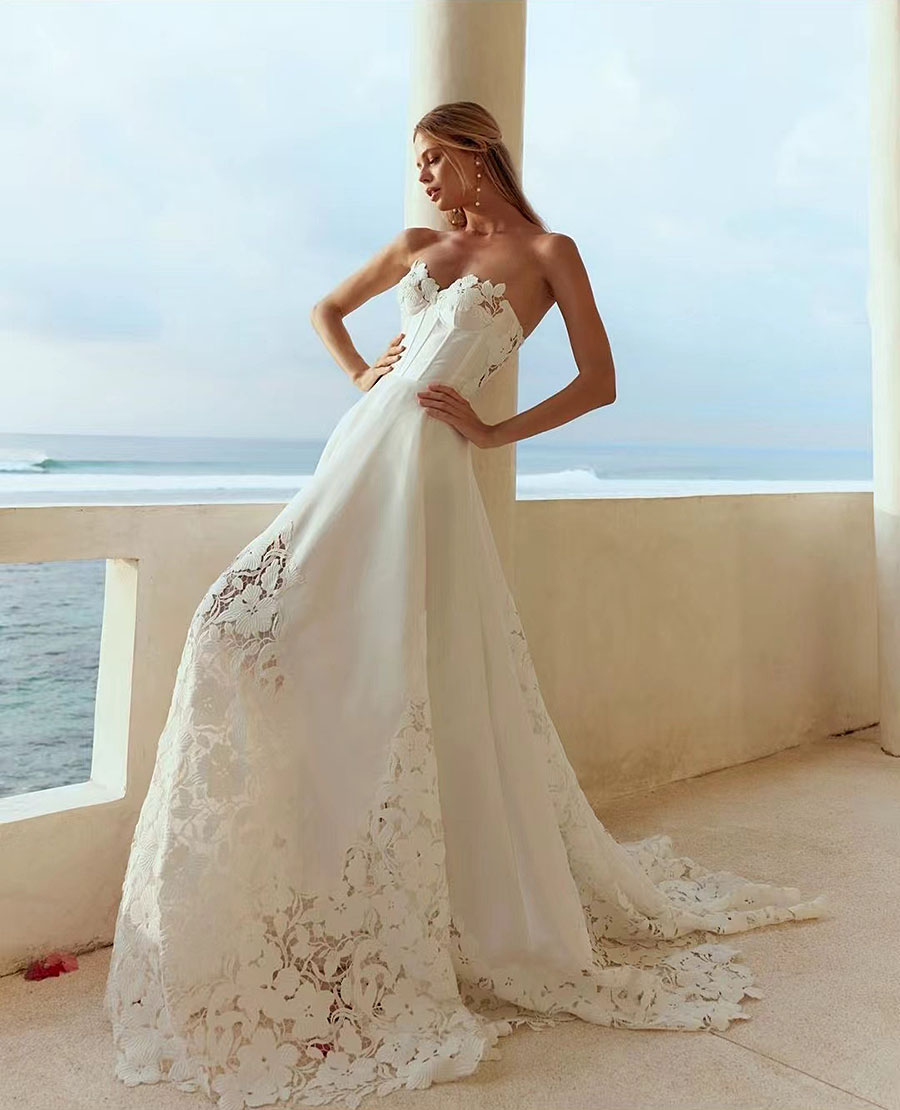 Elegant Sweetheart Wedding Dress For Women Lace Appliques Lllusion Sleeveless Backless A Line Simple Bridal Gown