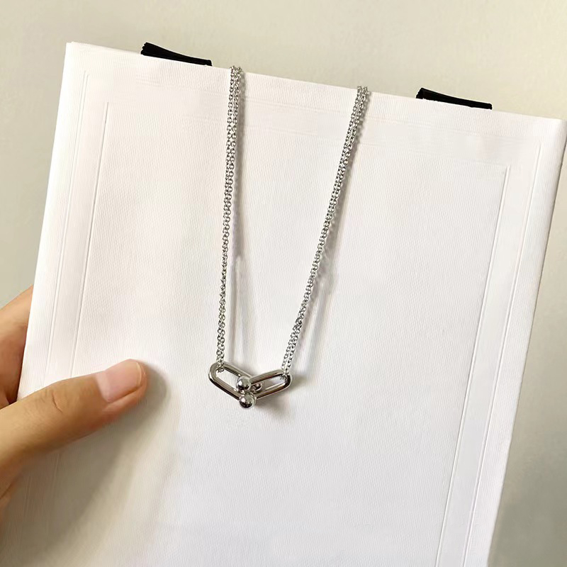 2025Brand Designer Necklace Jewelry Womens Pendant Classic Luxury Casual Party Designer Stainless Steel Necklace