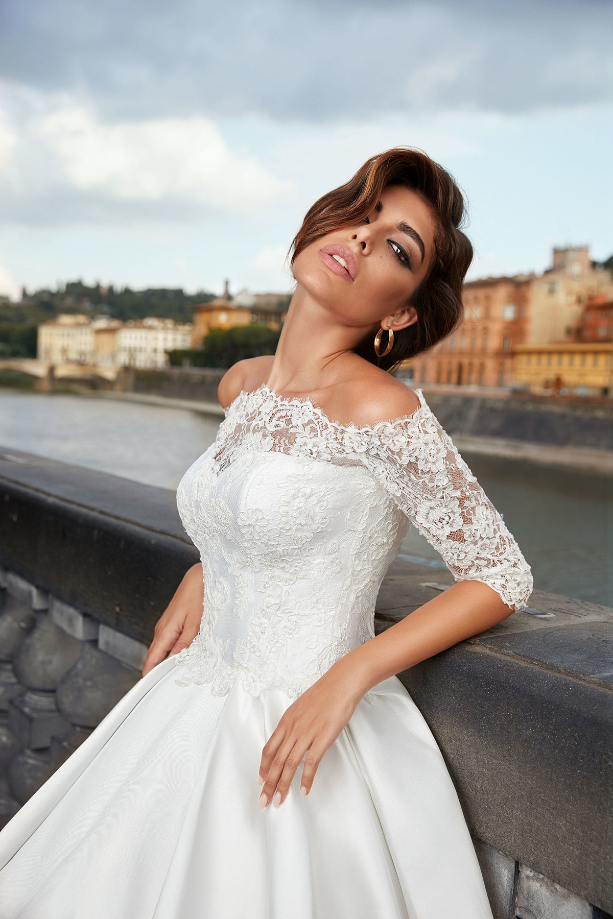 Plus Size A Line Wedding Dresses With Jacket Lace Off Shoulder Long Sleeves Bridal Gowns Applique Beach Custom