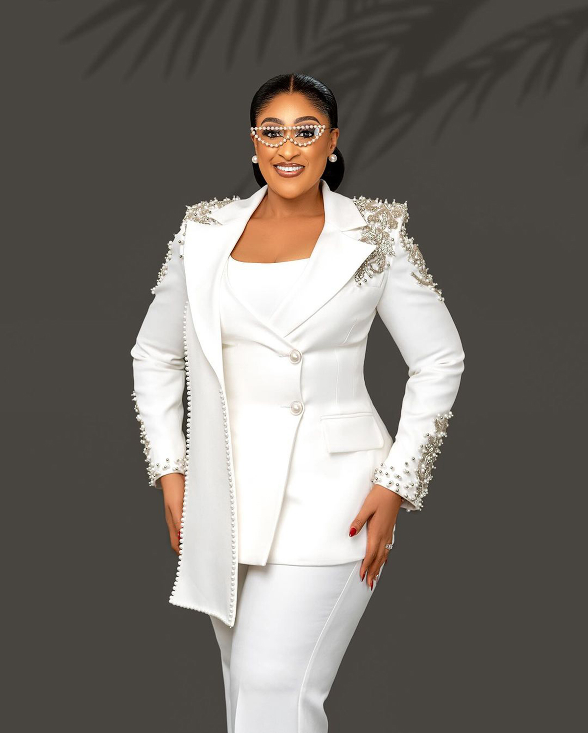 Unique Design Beads Women Pants Suits White Wedding Blazer Jacket Guest Wear Slim Fit 2 Pieces