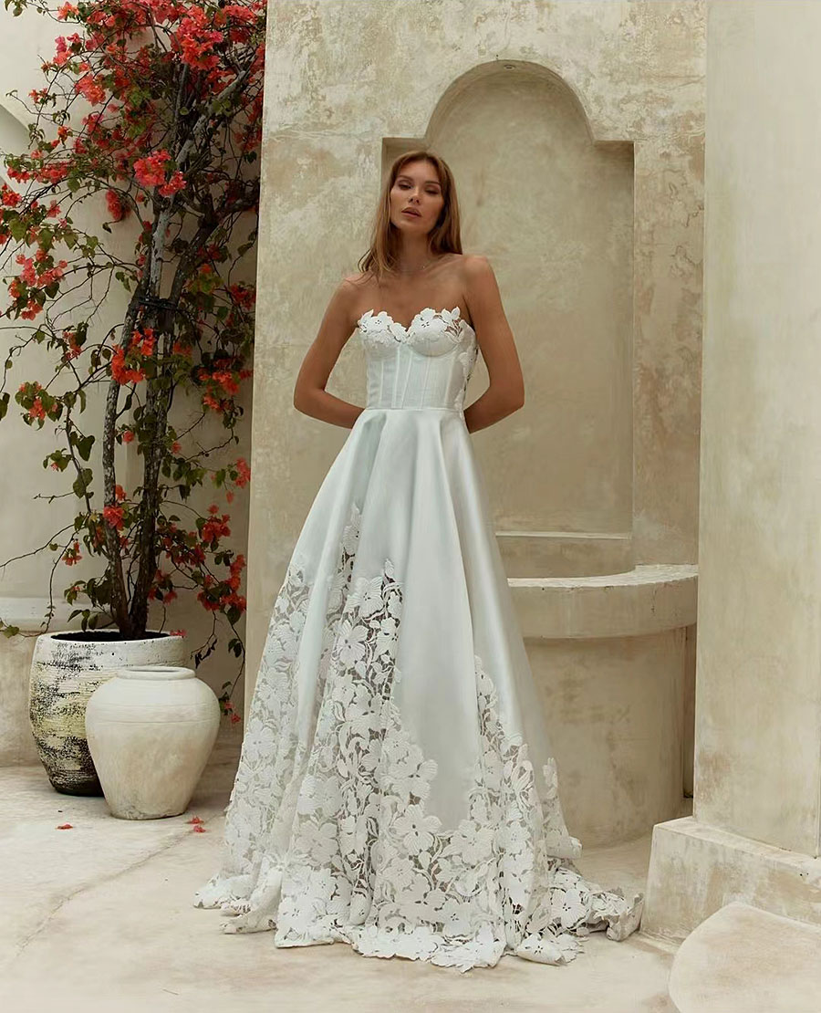 Elegant Sweetheart Wedding Dress For Women Lace Appliques Lllusion Sleeveless Backless A Line Simple Bridal Gown