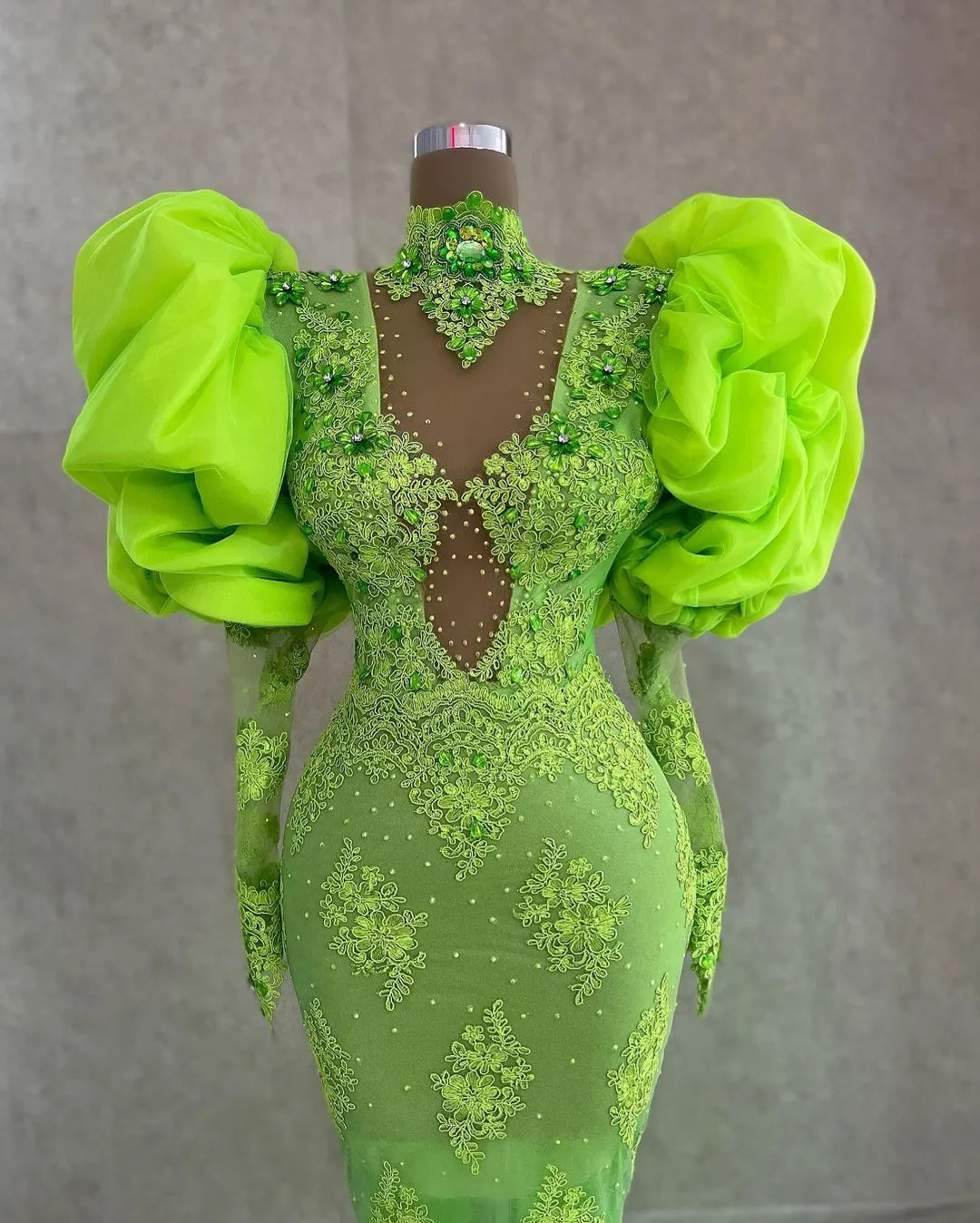 Elegant Green Lace Mermaid Evening Dresses Puff Ruched Long Sleeves Appliques Crystals Beaded High Neck Formal Occasion Gowns Black Girls Prom Recepti