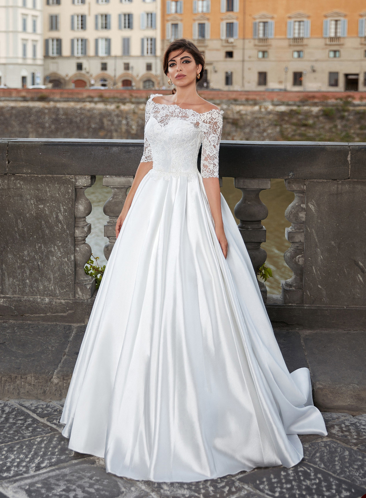 Plus Size A Line Wedding Dresses With Jacket Lace Off Shoulder Long Sleeves Bridal Gowns Applique Beach Custom