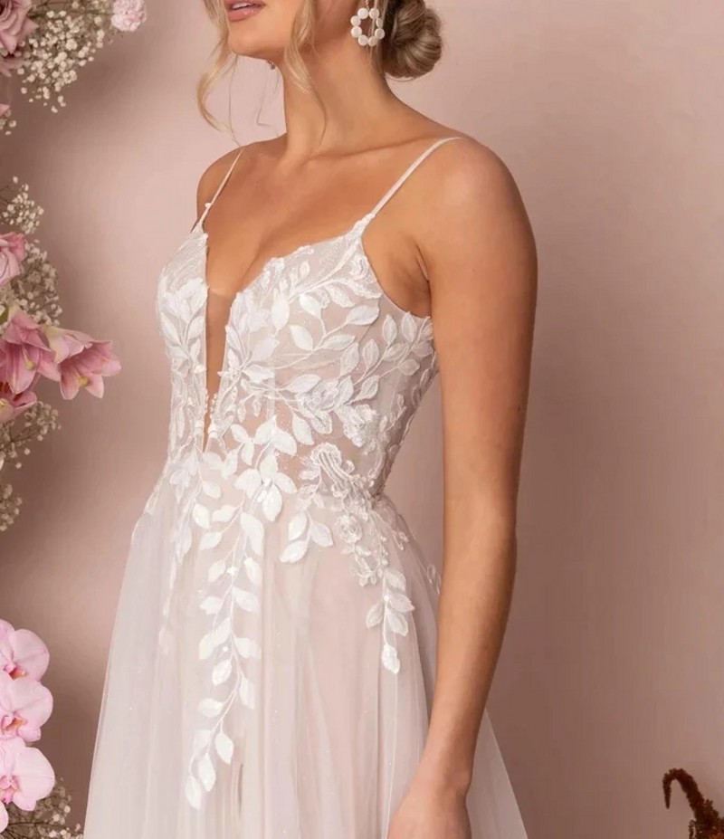 Classic A-LINE V-Neck Wedding Party Dress Spaghetti Leaves Appliques Court Train Pleat Sleeveless Beach Bride Gowns Vestidos De Novias Robe De Mariage