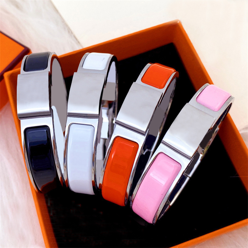 Clic Gold bracelet classics bracelets woman man designer jewelry silver titanium steel 19 Color select good quality non fading unisex gift couple bracelet bangle