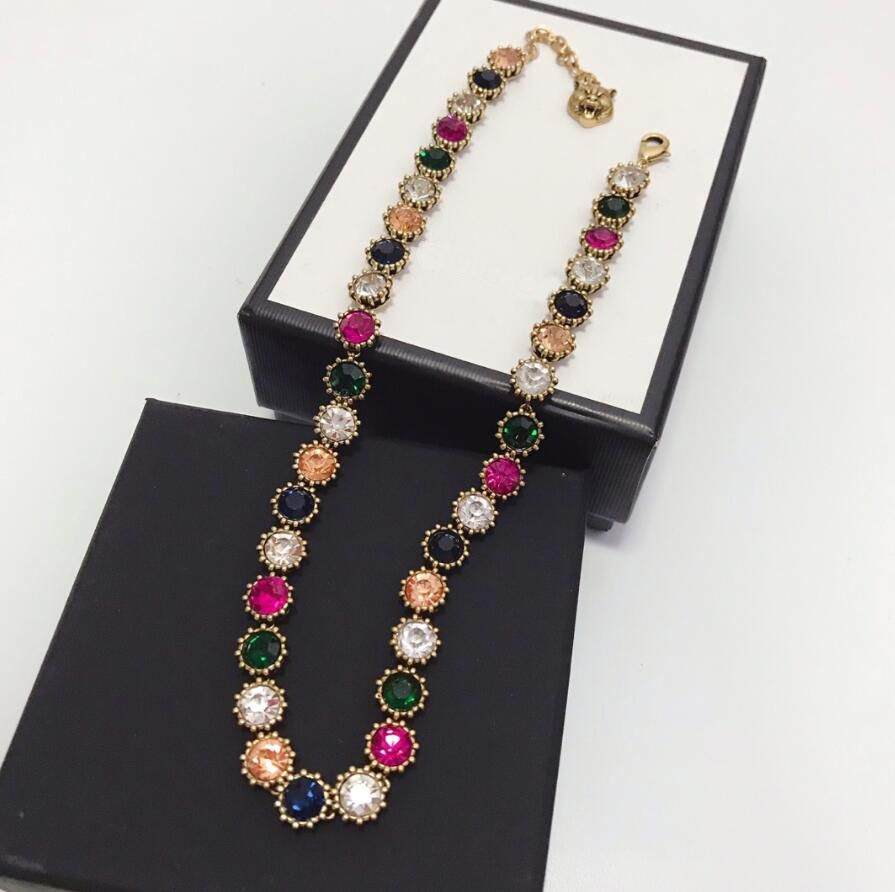 Vintage Color Pendant Necklaces Fashion Stylist Vintage Material Jewelry Necklaces Bracelet Gift jewlery designer for women