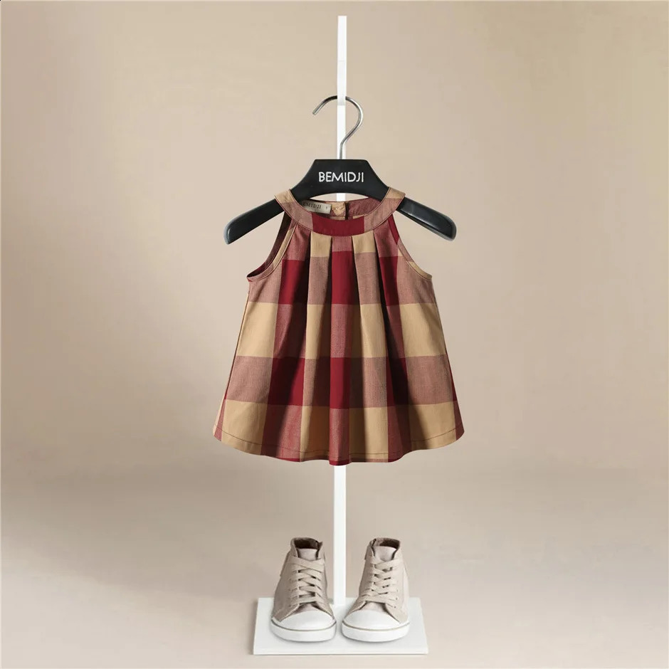 Casual Baby Girls Summer Dresses Kids Sleeveless Cute Striped Englang Style Fashion O-neck A-line Princess Dresses for Girls 240305
