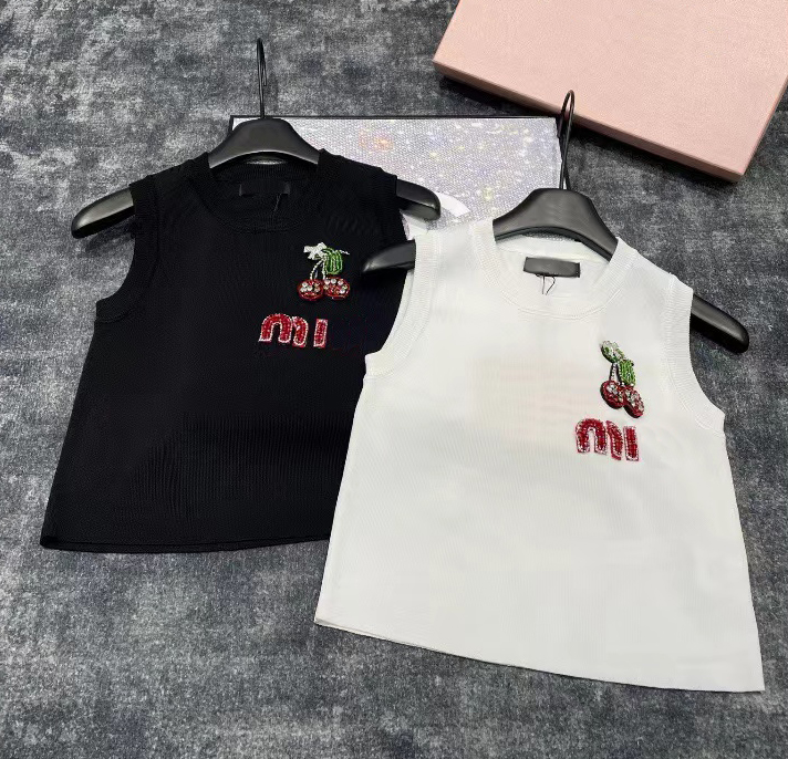 Womens Tanks Camis miu New cherry MM knitted alphabet embroidery Bust 72 length 42 F1 miumius miumiue miu miu miumiushirt miumiutop MNLM