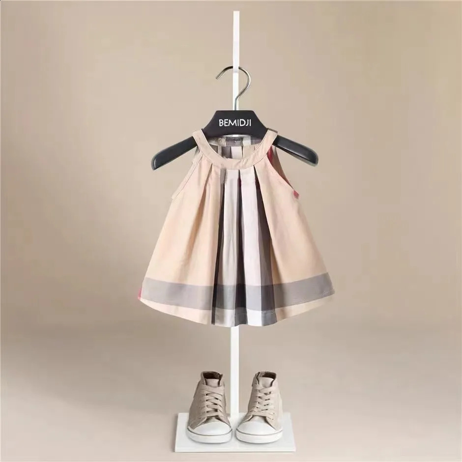 Casual Baby Girls Summer Dresses Kids Sleeveless Cute Striped Englang Style Fashion O-neck A-line Princess Dresses for Girls 240305