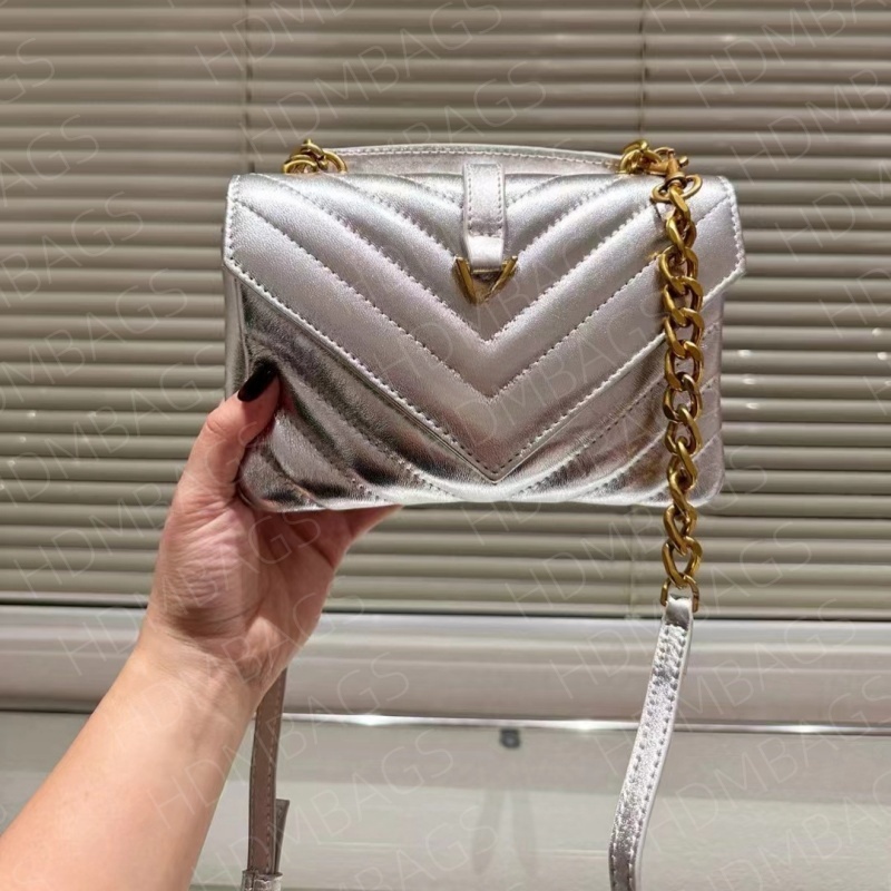 New underarm bag crossbody bag is very suitable Women Wallet Mini Purses Crossbody underarm for the retro atmosphere of spring instantly fills up size