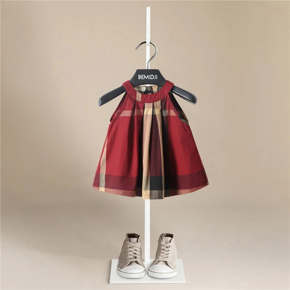 Casual Baby Girls Summer Dresses Kids Sleeveless Cute Striped Englang Style Fashion O-neck A-line Princess Dresses for Girls 240305