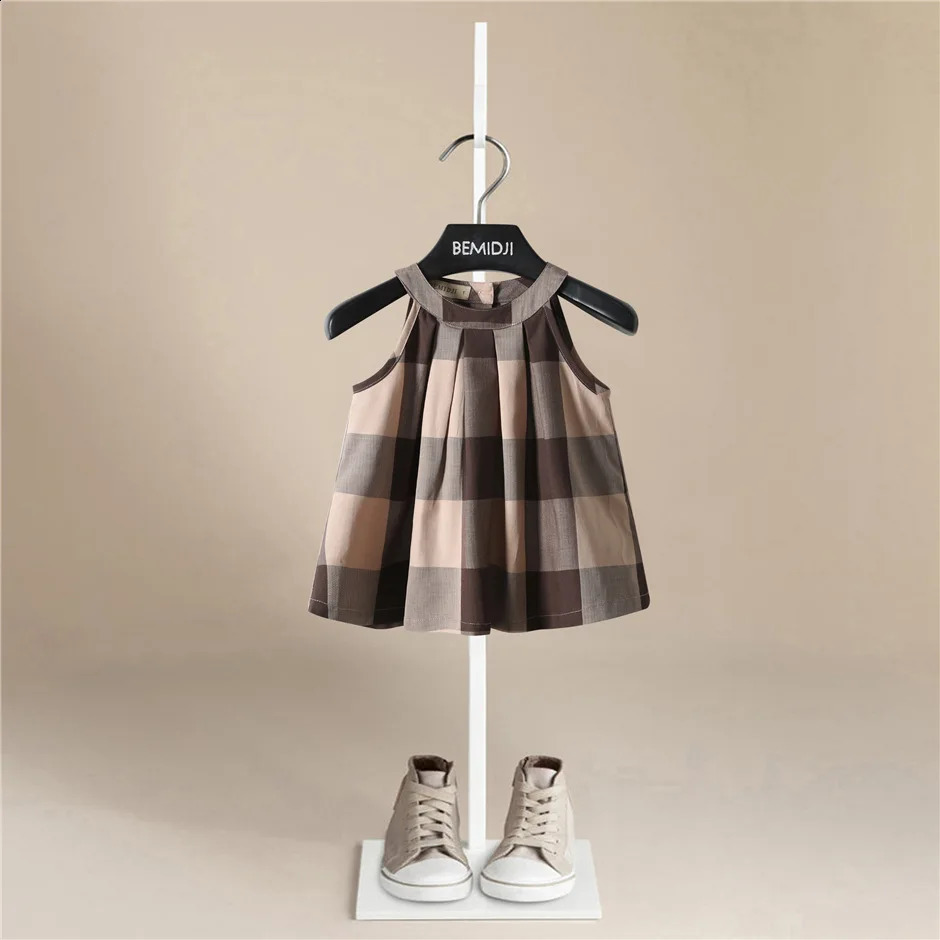 Casual Baby Girls Summer Dresses Kids Sleeveless Cute Striped Englang Style Fashion O-neck A-line Princess Dresses for Girls 240305
