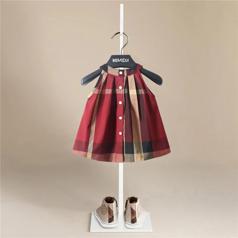 Casual Baby Girls Summer Dresses Kids Sleeveless Cute Striped Englang Style Fashion O-neck A-line Princess Dresses for Girls 240305