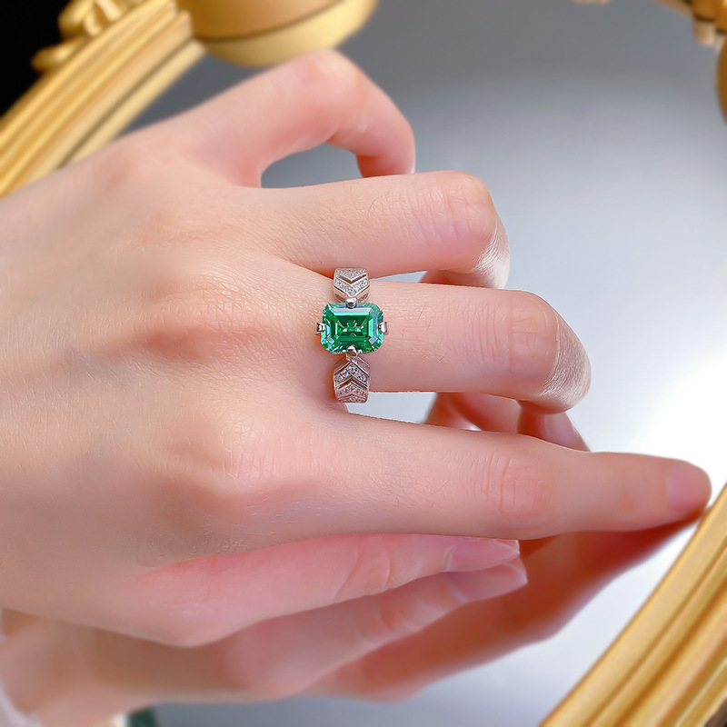Sterg Sier Princess Cut Moissanite Engagement Ring - Emerald Gemstone Wedding Band for Women