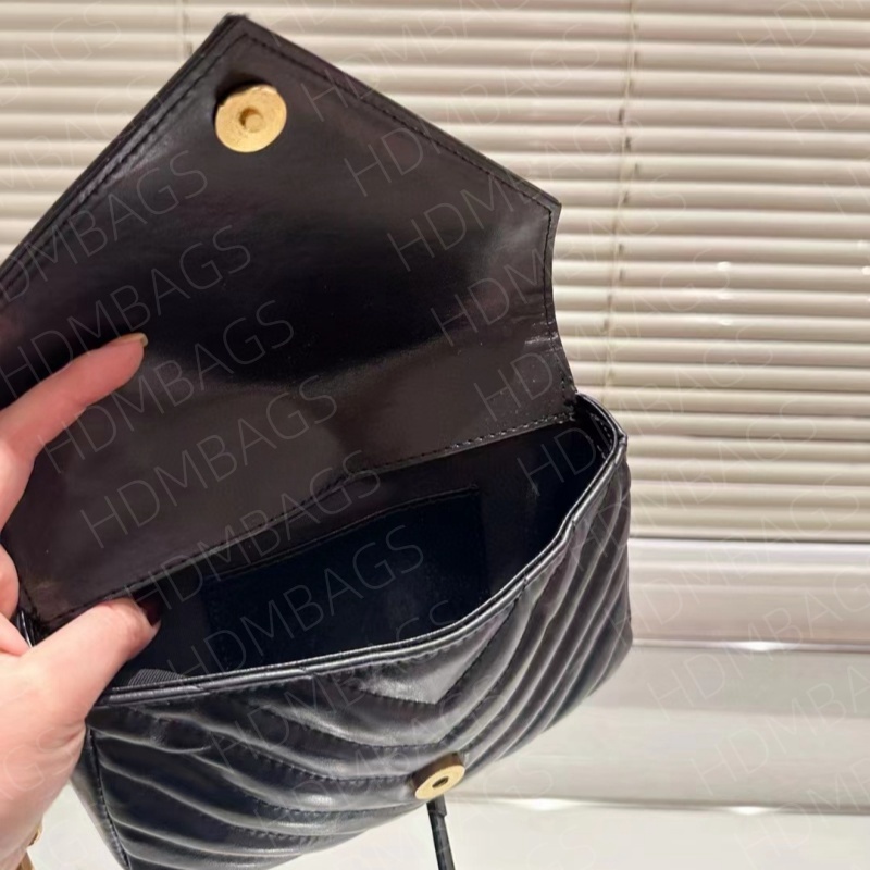 New underarm bag crossbody bag is very suitable Women Wallet Mini Purses Crossbody underarm for the retro atmosphere of spring instantly fills up size