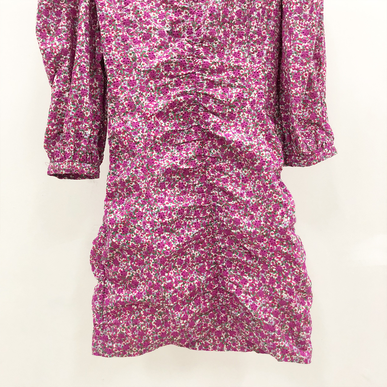 pring/Summer New Maje Romantic Fragmented Flowers Sweet Bubble Sleeve Wrapped Hip Dress Retro V-neck Embroidered Dress for Women