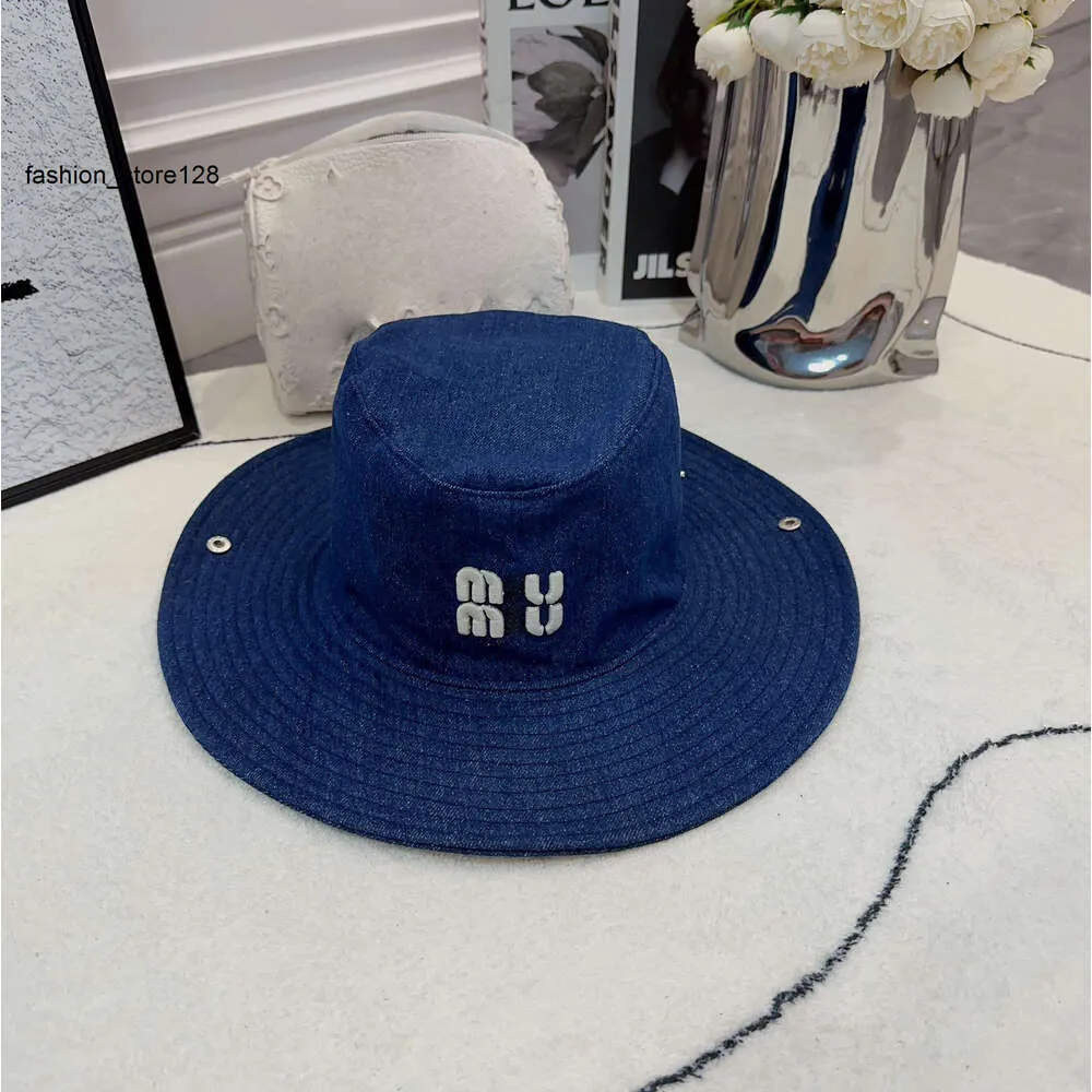 Luxury cowboy hat Couple Vacation Sun Beach Hats Women Designer Bucket Hat Summer younger wide brim hats Travel MI Cap Fashion Letter 3D Embroidery Cap
