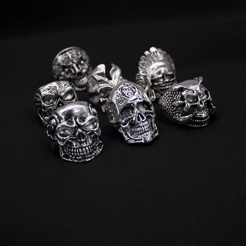 Wholesale Mixed 20pcs High-quality Gothic Assorted Large Skull Style Bikers lady/mens Vintage Antique Rings 17-22mm 240313