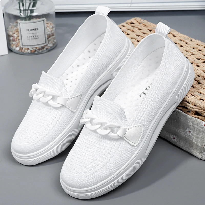 Womens Summer Footwear Slip On Female Chain Ballet Flats Sneakers Elegant Comfortable White Nurse Shoes Ladies Loafers 240312