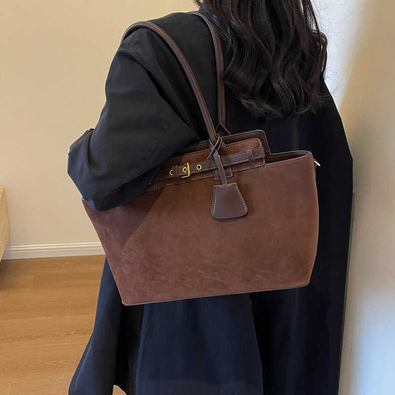 Shoulder Bags Sensory Large Capacity Bag for Women s 2024 New Small Commuting Tote Minimalist Handheld Underarm 240318