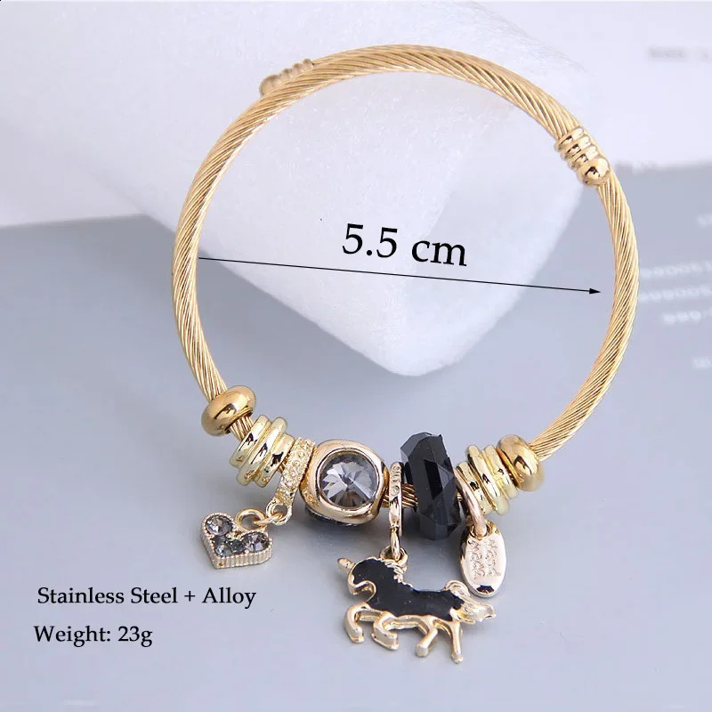 Cuff Bangles for Women Crystal Love Heart Stainless Steel Bracelet Femme Fashion Gold Color Wire Animal Horse Charms Jewelry 240315