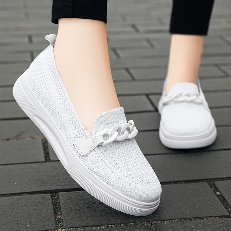 Womens Summer Footwear Slip On Female Chain Ballet Flats Sneakers Elegant Comfortable White Nurse Shoes Ladies Loafers 240312