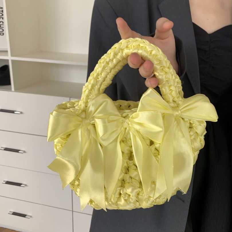 Shoulder Bags 2024 New Silk Vegetable Basket Water Bucket Bag Bow Knitted Handbag Fashion Versatile One 240318