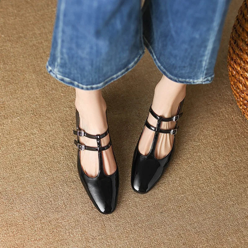 Autumn Women's Retro Red High Heel Shoes T-strap Marry Janes Female Chunky Platform French Romantic Casual Shoes Size 34-39 240304