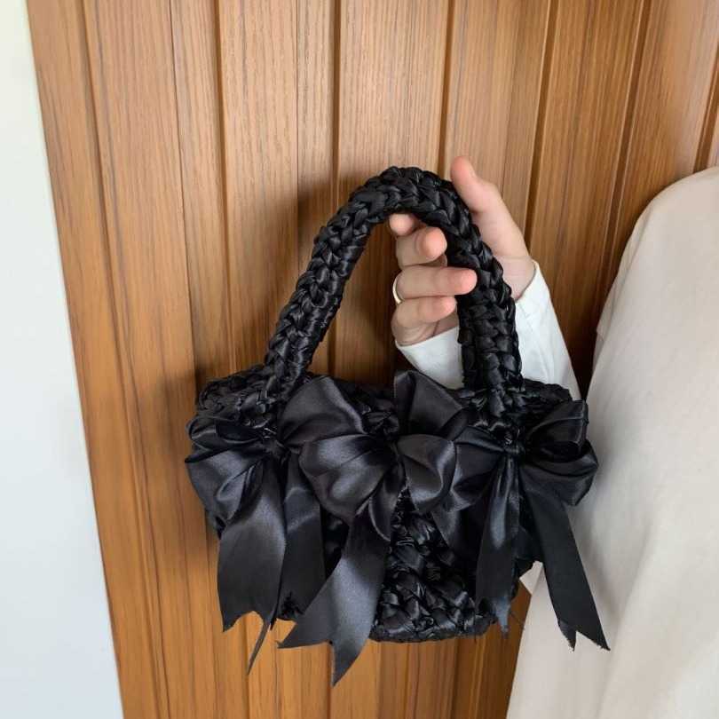 Shoulder Bags 2024 New Silk Vegetable Basket Water Bucket Bag Bow Knitted Handbag Fashion Versatile One 240318