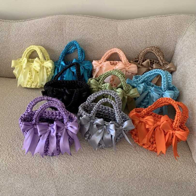 Shoulder Bags 2024 New Silk Vegetable Basket Water Bucket Bag Bow Knitted Handbag Fashion Versatile One 240318