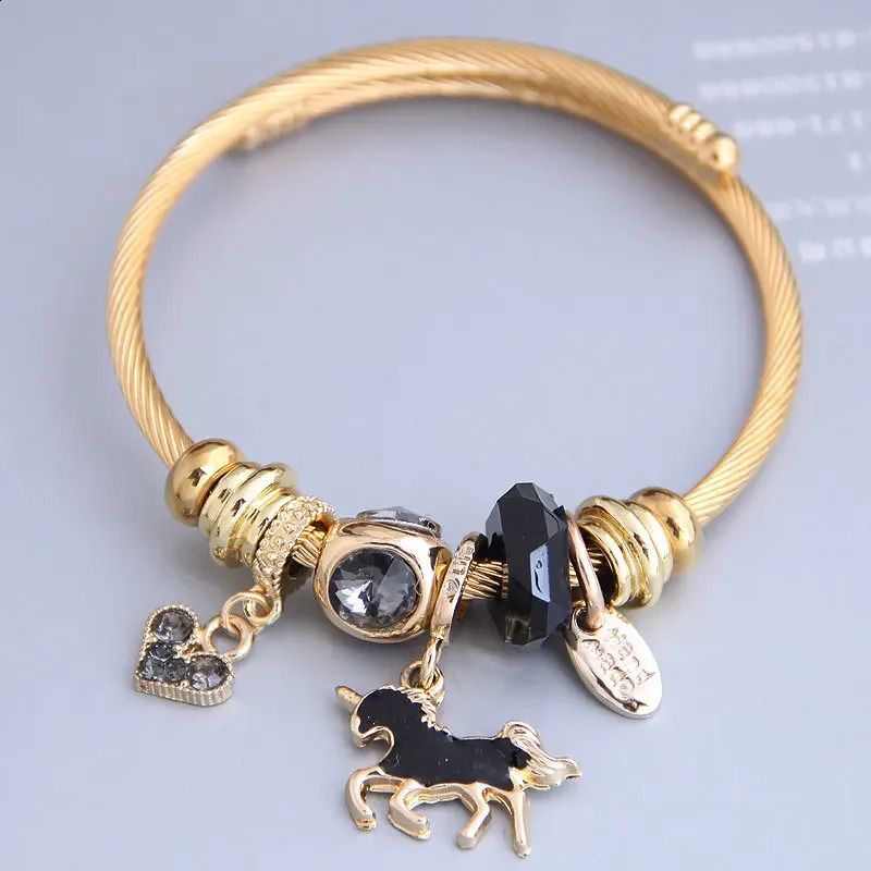 Cuff Bangles for Women Crystal Love Heart Stainless Steel Bracelet Femme Fashion Gold Color Wire Animal Horse Charms Jewelry 240315
