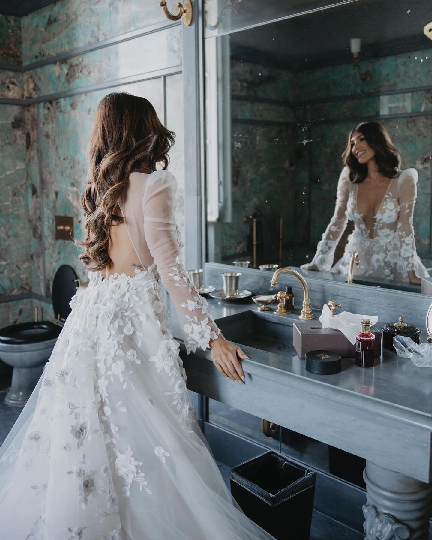 Berta A Line Dress For Bride V Neck Fulllace Boho Wedding Dresses Vestidos Novia Long Sleeves Lacefull Backless Country Robe De Mariage 0515